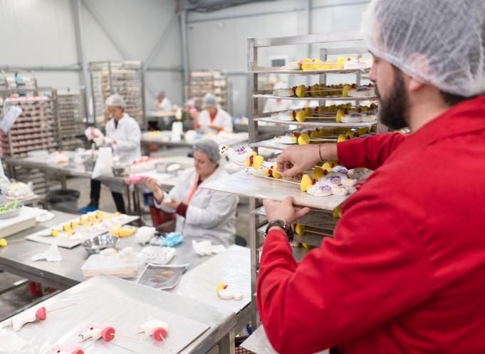 Tonton Pierrot, qui fête ses 30 ans en 2024, se distingue par ses créations originales dans le milieu de la confiserie. (Photo : Tonton Pierrot)